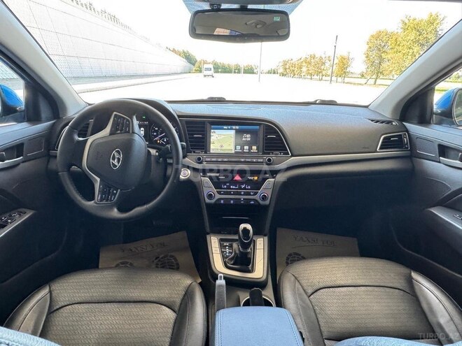Hyundai Elantra 2017, 102,187 km - 2.0 л - Bakı