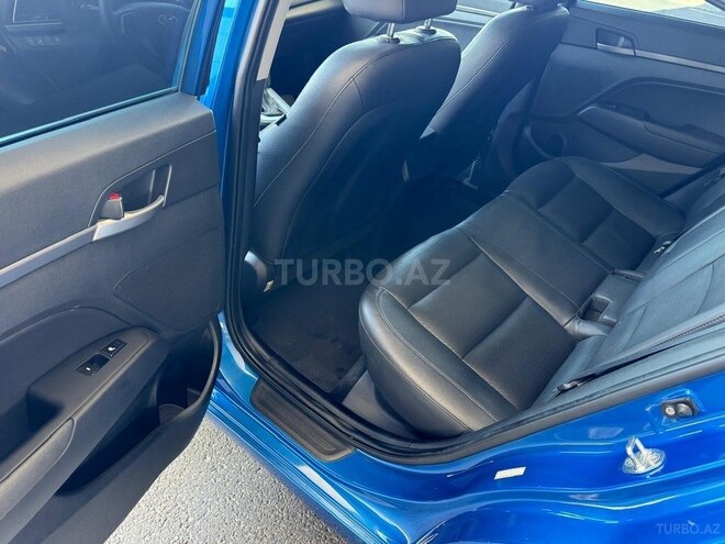 Hyundai Elantra 2017, 102,187 km - 2.0 л - Bakı