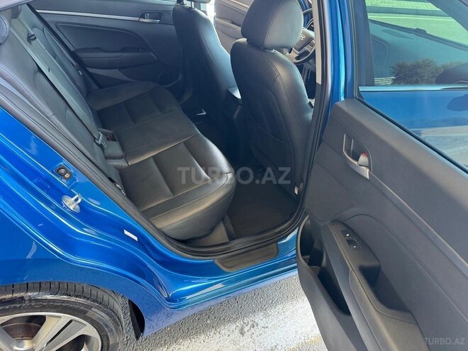 Hyundai Elantra 2017, 102,187 km - 2.0 л - Bakı
