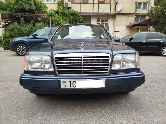 Mercedes E 220 1993, 306,498 km - 2.2 l - Bakı
