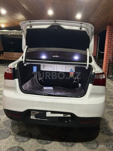Kia Rio 2014, 236,862 km - 1.6 l - Masallı