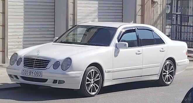 Mercedes E 280 2000, 290,000 km - 2.8 l - Bakı