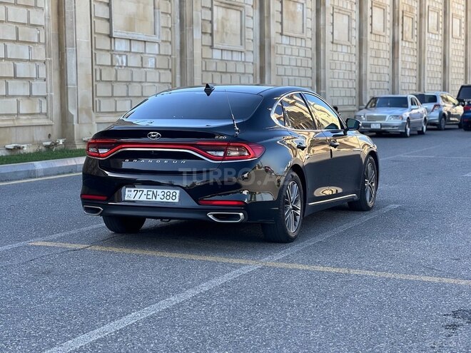 Hyundai Grandeur-12