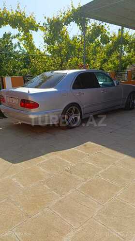 Mercedes E 240 2000, 328,489 km - 2.6 l - Salyan