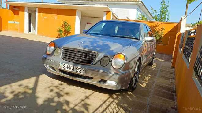 Mercedes E 240 2000, 328,489 km - 2.6 l - Salyan