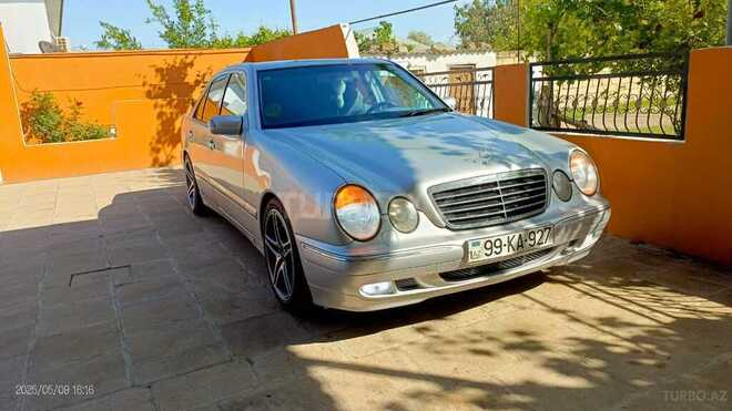 Mercedes E 240 2000, 328,489 km - 2.6 l - Salyan