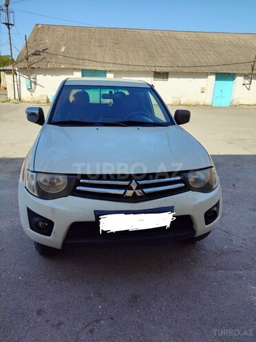Mitsubishi L200 2013, 307,454 km - 2.5 l - Bakı