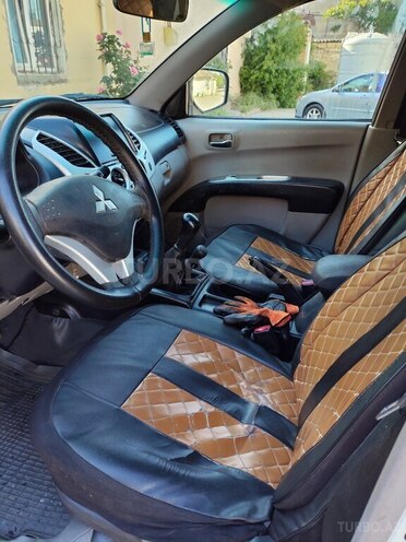 Mitsubishi L200 2013, 307,454 km - 2.5 l - Bakı