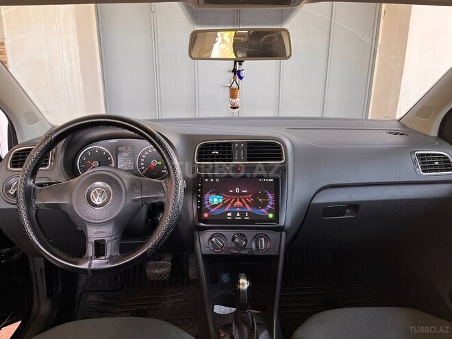 Volkswagen Polo 2010, 220,000 km - 1.4 l - Bakı
