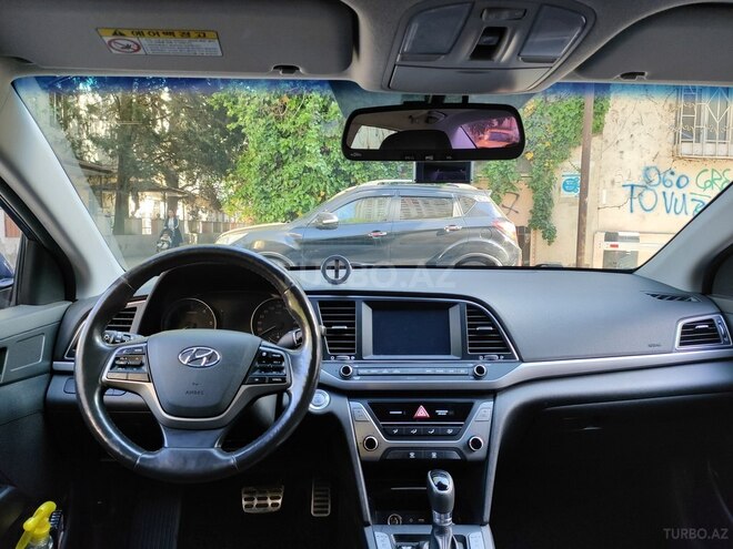 Hyundai Avante 2016, 230,000 km - 1.6 l - Bakı