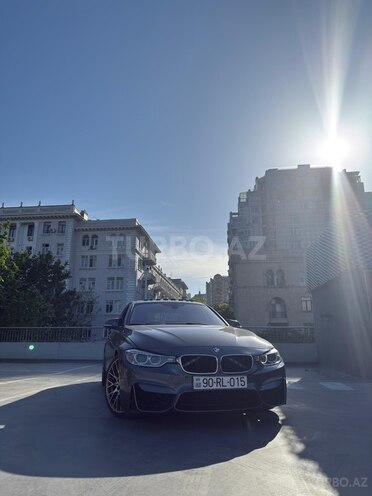 BMW 320-1