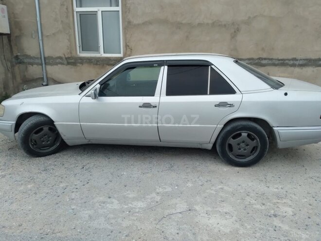Mercedes E 250 1995, 258,741 km - 2.5 л - Sumqayıt