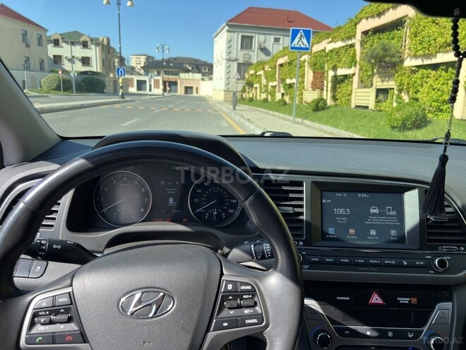 Hyundai Elantra 2016, 75,000 km - 2.0 л - Bakı