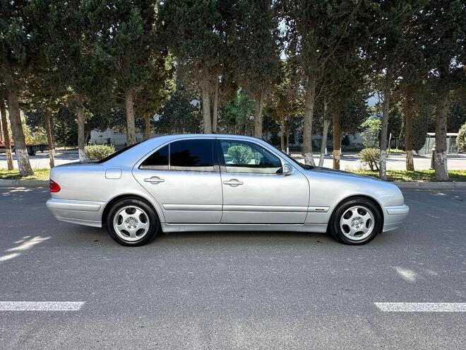 Mercedes E 220 d 2000, 285,824 km - 2.2 l - Sumqayıt