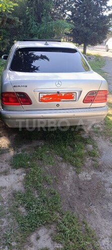 Mercedes E 240 1999, 302,478 km - 2.4 l - Bakı