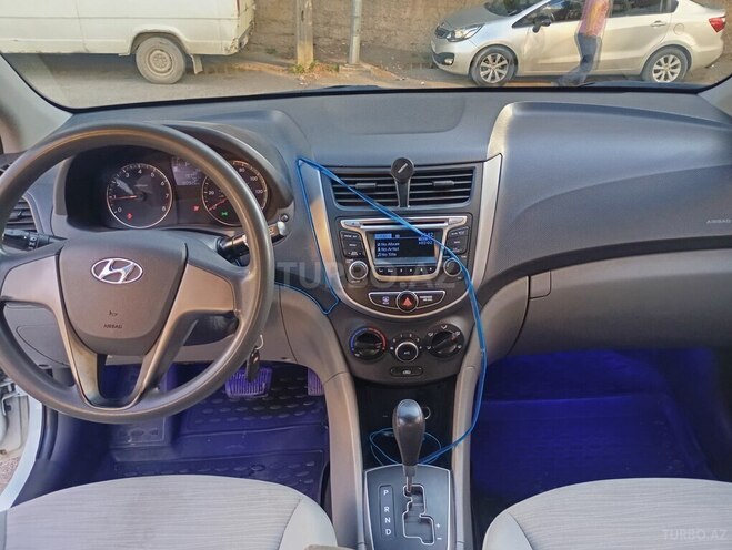 Hyundai Accent 2015, 291,172 km - 1.6 l - Bakı