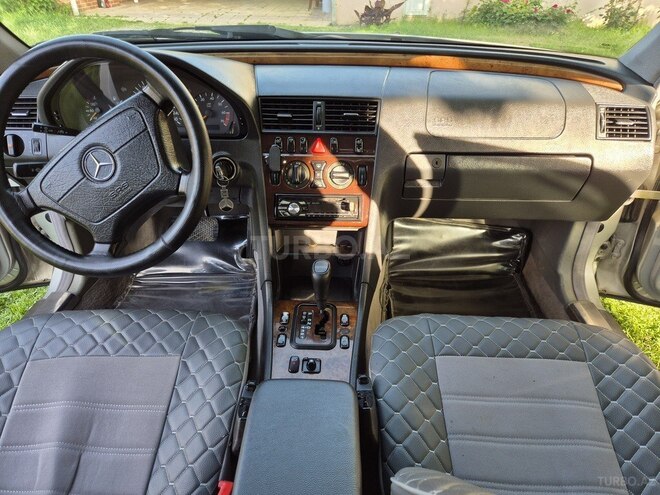 Mercedes C 240 1999, 452,713 km - 2.4 l - Ağcabədi