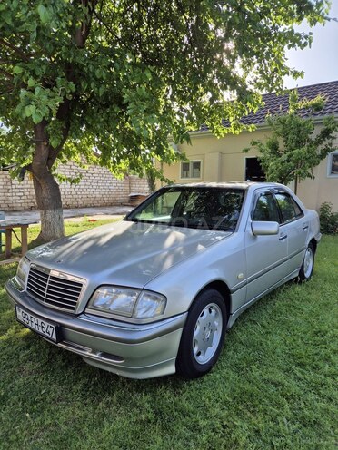 Mercedes C 240 1999, 452,713 km - 2.4 l - Ağcabədi
