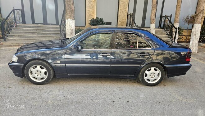 Mercedes C 220 d 2000, 425,000 km - 2.2 л - Bakı