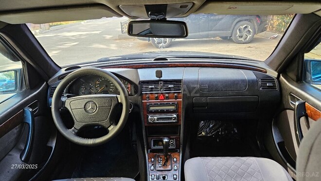 Mercedes C 220 d 2000, 425,000 km - 2.2 л - Bakı