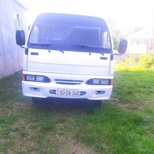 Hyundai County 2001, 250,000 km - 3.5 l - Quba