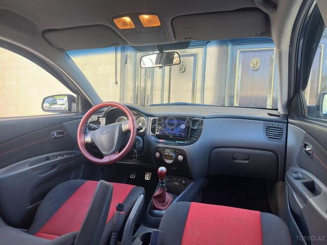 Kia Rio 2005, 240,000 km - 1.4 l - Salyan