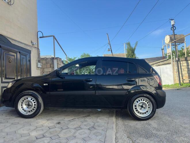 Kia Rio 2005, 240,000 km - 1.4 l - Salyan