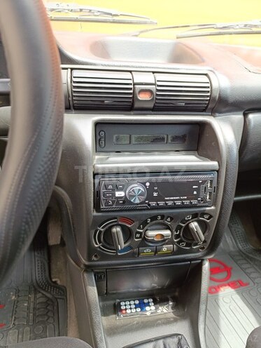 Opel Astra 1995, 193,999 km - 1.6 л - Bakı