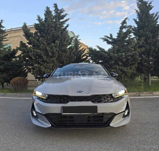 Kia K5-1