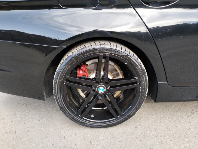 BMW 528 2015, 310,000 km - 2.0 l - Lənkəran