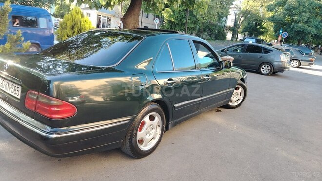 Mercedes E 240 2000, 291,000 km - 2.4 l - Bakı