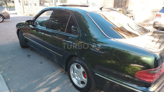 Mercedes E 240 2000, 291,000 km - 2.4 l - Bakı