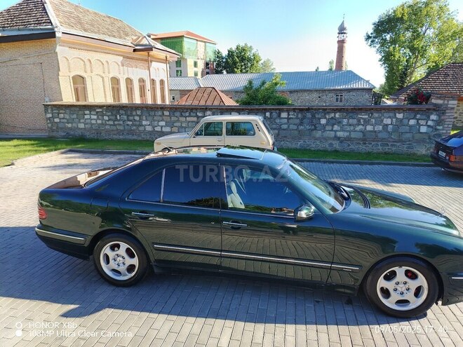 Mercedes E 240 2000, 291,000 km - 2.4 l - Bakı