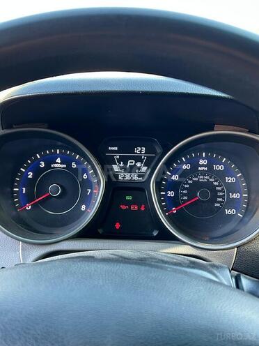 Hyundai Elantra 2015, 199,007 km - 1.8 л - Bakı