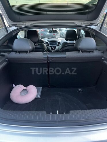 Hyundai Veloster 2011, 135,000 km - 1.6 l - Bakı