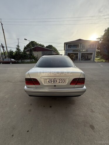 Mercedes E 200 1999, 333,000 km - 2.0 л - Masallı