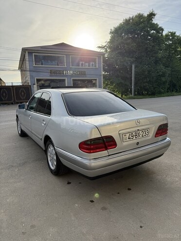 Mercedes E 200 1999, 333,000 km - 2.0 л - Masallı