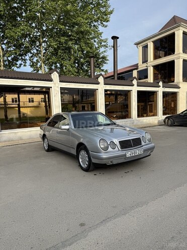 Mercedes E 200 1999, 333,000 km - 2.0 л - Masallı
