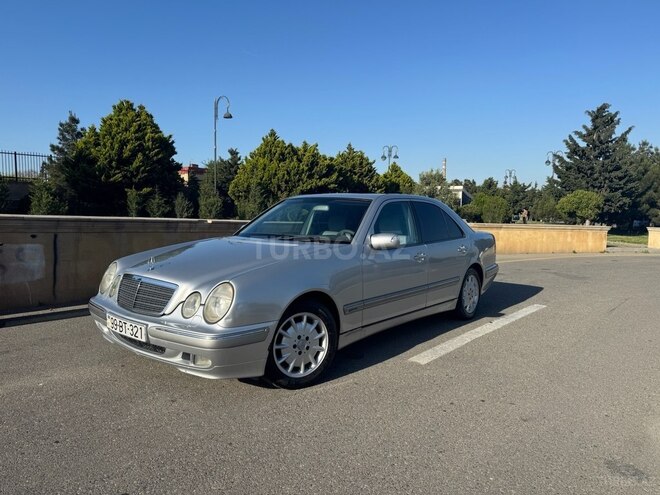 Mercedes E 240 2000, 246,781 km - 2.4 l - Bakı