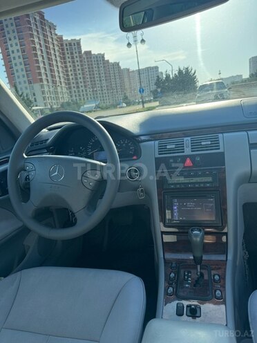 Mercedes E 240 2000, 246,781 km - 2.4 l - Bakı