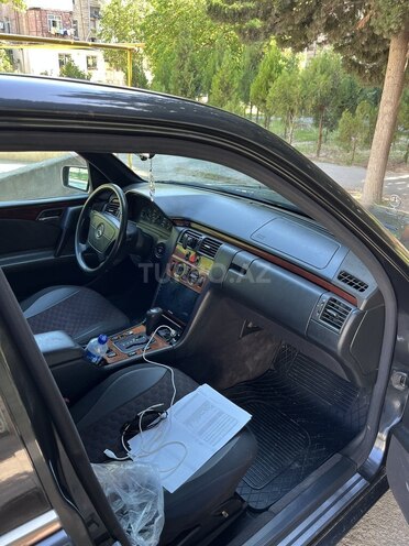 Mercedes E 230 1995, 356,000 km - 2.3 l - Sumqayıt