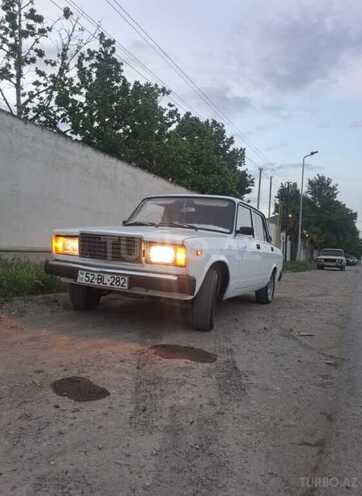 LADA (VAZ) 2107 2008, 74,000 km - 1.6 l - Salyan