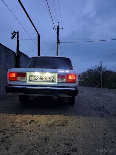 LADA (VAZ) 2107 2008, 74,000 km - 1.6 l - Salyan
