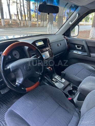 Mitsubishi Pajero 2006, 365,000 km - 3.2 l - Bakı