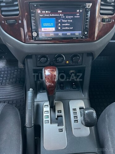 Mitsubishi Pajero 2006, 365,000 km - 3.2 l - Bakı