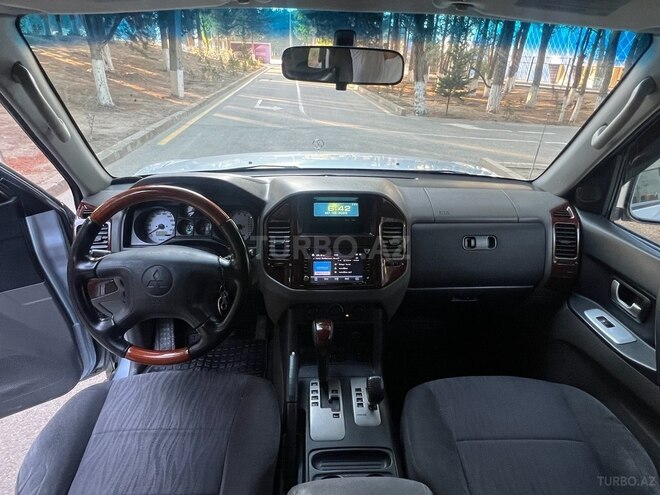Mitsubishi Pajero 2006, 365,000 km - 3.2 l - Bakı