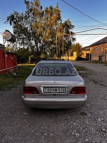 Mercedes E 230 1995, 351,444 km - 2.3 l - Bərdə