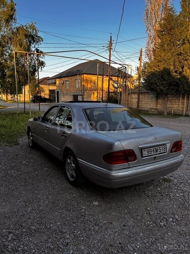 Mercedes E 230 1995, 351,444 km - 2.3 l - Bərdə