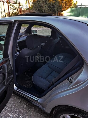 Mercedes E 230 1995, 351,444 km - 2.3 l - Bərdə