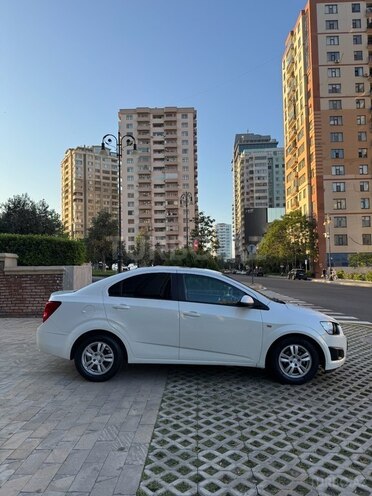 Chevrolet Aveo-3
